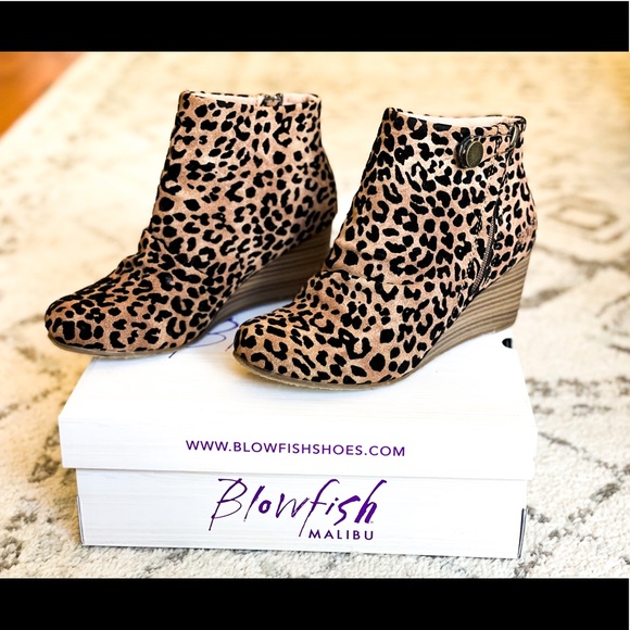 Blowfish Berkeley Wedge Bootie - Picture 2 of 7